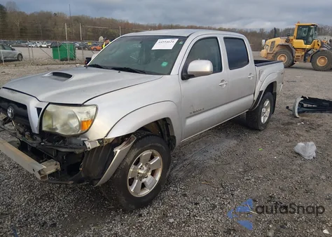 2008 Toyota Tacoma Base V6 z USA, uszkodzony, nr VIN 3TMLU42N78M016948